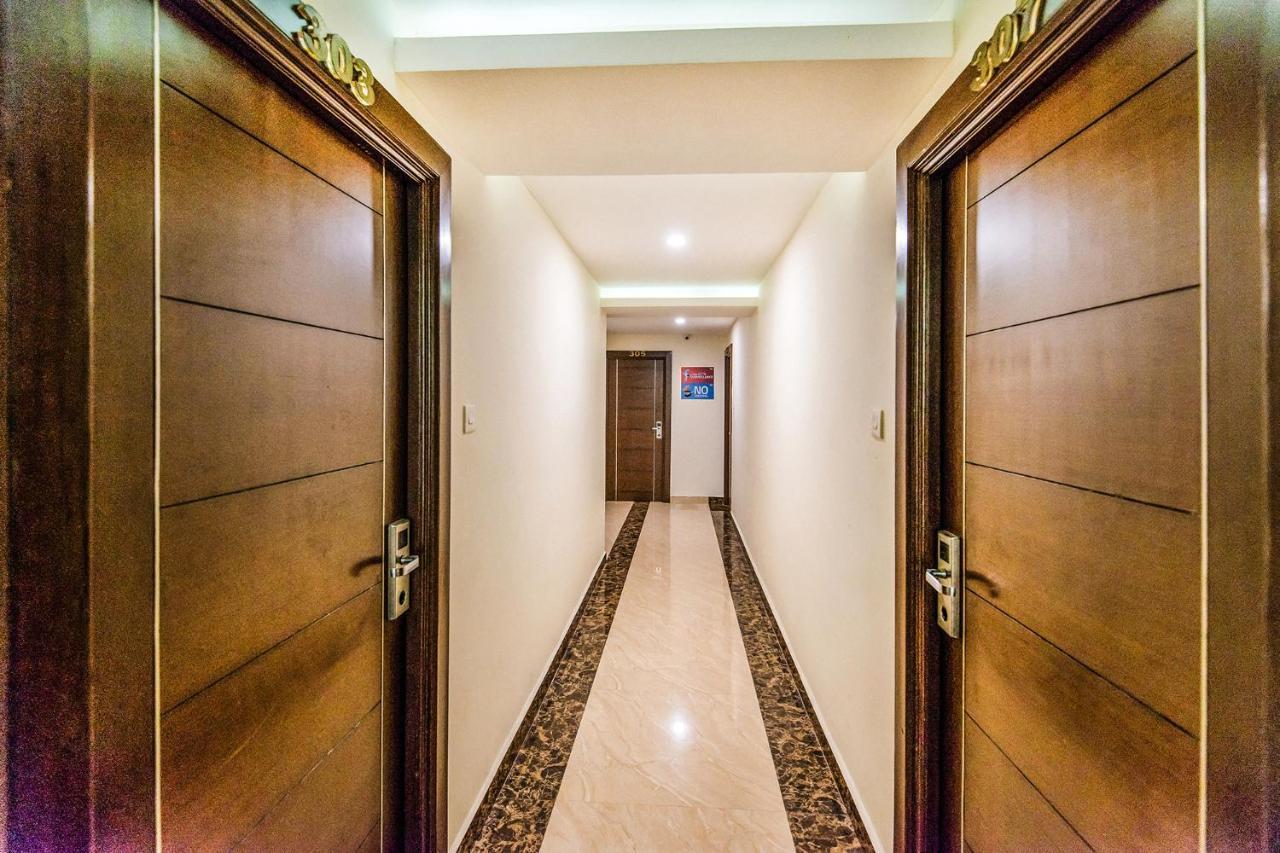 Hotel Fabhotel Apple Residency 3*
